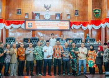 Bupati Solok: Mari Kita Sama-Sama Mengawasi Penggunaan Anggaran Sesuai dengan Apa yang Telah Disepakati Bersama