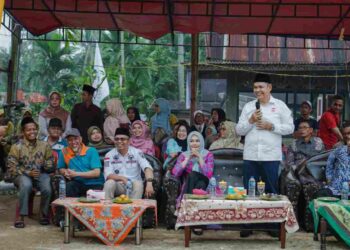 Bupati Solok Bersama Anggota Komisi V DPR RI Kunjungi Nagari Salayo