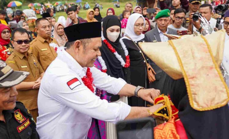 Bupati Solok Bersama Anggota Komisi V DPR RI Kujungi Nagari Batu Bajanjang