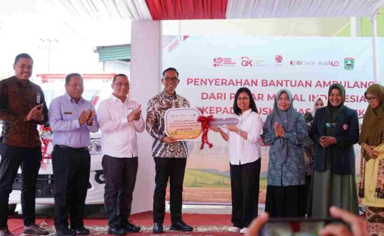 Puskesmas Jua Gaek di Kabupaten Solok Terima Bantuan Ambulance dari Pasar Modal Indonesia