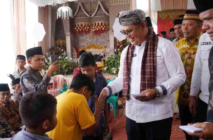 Bupati Solok Epyardi Asda Hadiri Kegiatan Batagak Gala Datuak Tanali 