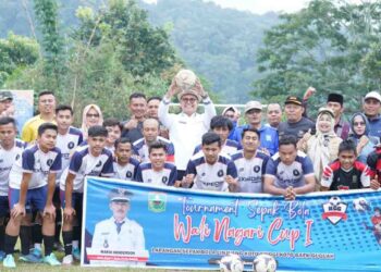 Bupati Solok Buka Turnamen Walinagari Cup I di Lapangan Sepakbola Linjuang Koto Tinggi