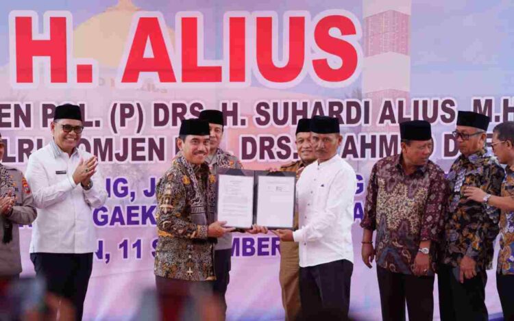 Bupati Solok Hadiri Peresmian Pemakaian Masjid H.Alius