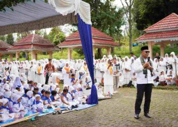 Bupati Solok Buka Rangkaian Kegiatan Peragaan Manasik Haji untuk Anak TK di Gunung Talang