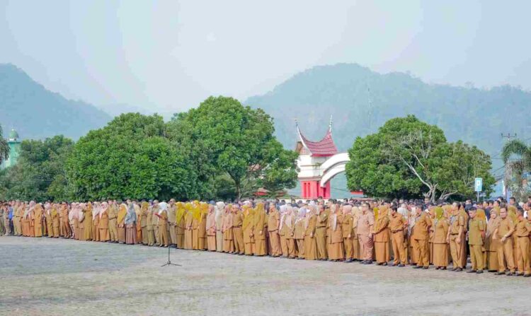 Pimpin Apel Pagi, Sekdakab Solok Beri Arahan Larangan ke ASN dan THL