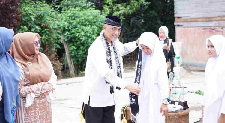 Pondok Al Qur’an At-Tauhid Nagari Koto Guguak Wisudakan 65 Orang Anak Didik