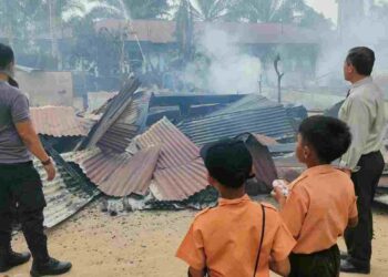 10 Pintu Bangunan Sekolah Swasta di Komplek PT RGM Terbakar