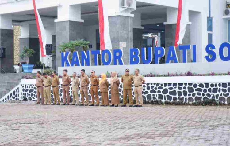 Kadis Komimfo Pimpin Apel Pagi di Pemerintah Kabupaten Solok