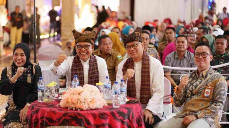 Bupati Solok Buka Kegiatan “Gebyar Baralek Gadang” Aksi Penurunan Stunting Tahun 2023
