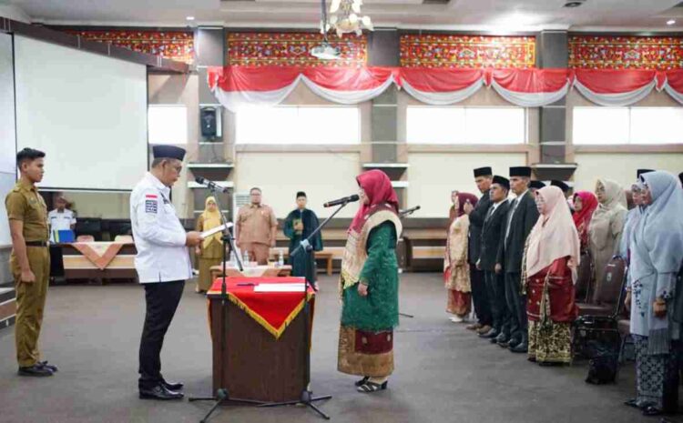 Bupati Solok Lantik 83 Pejabat Fungsional Guru