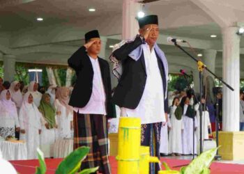 Hari Santri Nasional 2023, Plt Bupati Langkat Terima Penghargaan Kepala Daerah Peduli Ponpes