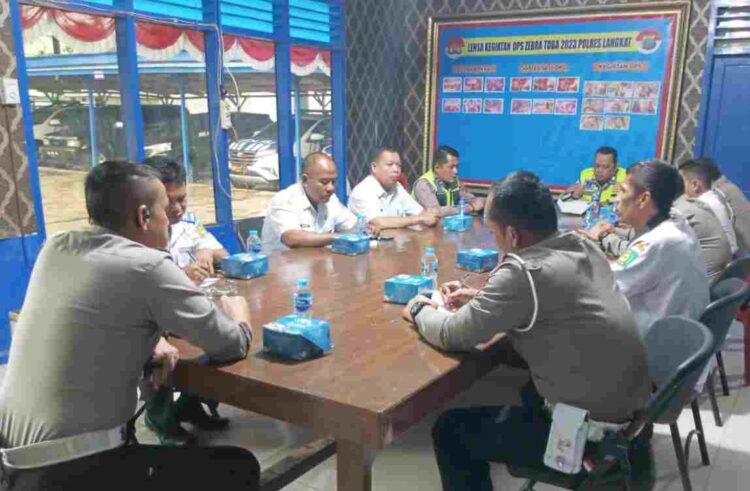 Menyambut Natal dan Tahun Baru, Sat Lantas Polres Langkat Rekayasa Lalulintas