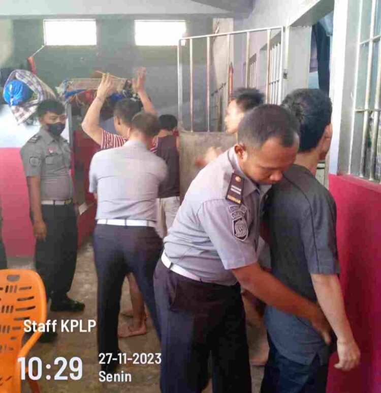 Komit Wujudkan Anti Halinar, LPN Kelas IIA Langkat Kanwil Kemenkumham Sumut Getol Gelar Razia