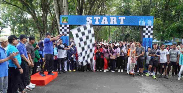 Kapolres Langkat bersama Ferkopimda Laksanakan Gerak Jalan Santai