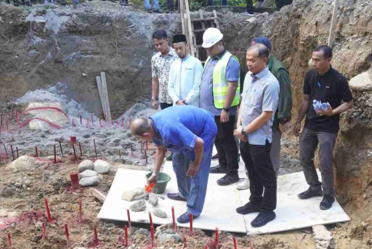 Plt Bupati Langkat Lakukan Peletakan Batu Pertama di Pembangunan Jembatan Batu Katak di Bahorok
