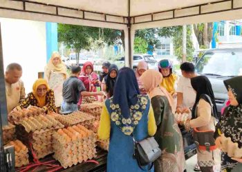 Jelang Ramadhan, Tim TPID Pemkab Solok Lakukan Operasi Pasar