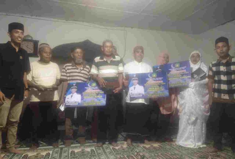 Giat Tim Safari Ramadhan ke-4 Tahun 2024, Kades Teluk Bakung Berikan Tali Asih ke Warga