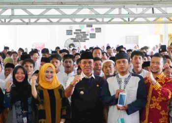 Pj Bupati Langkat Buka Kegiatan Edukasi Bussines ke Santri