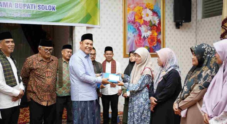 Bupati Solok Gelar Buka Puasa dengan Para Guru MDTA, Imam dan Garin