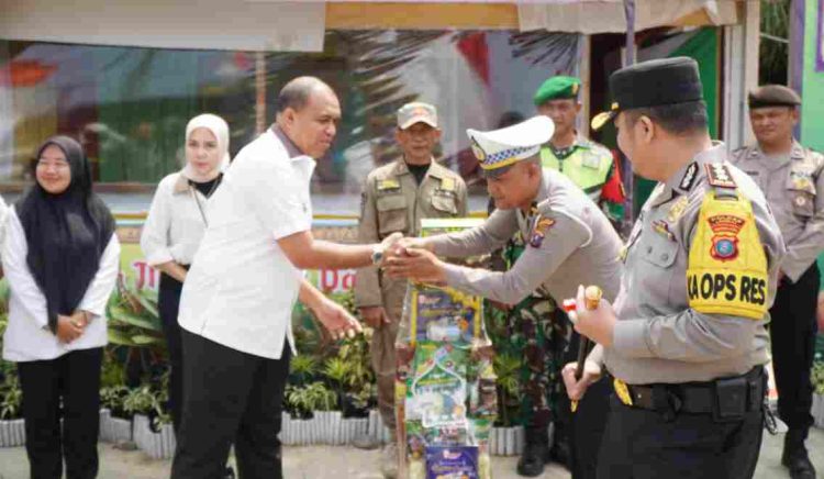 Pj Bupati Langkat dan Kapolres Tinjau Pos Pelayanan Guna Pastikan Arus Balik Mudik Berjalan Lancar
