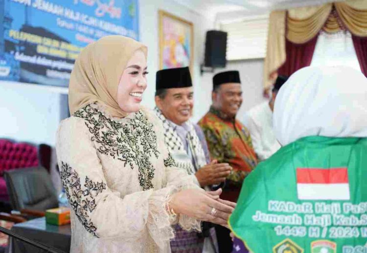 Sekda Solok Melepas Keberangkatan Calon Jemah Haji Tahun 1445 H/2024