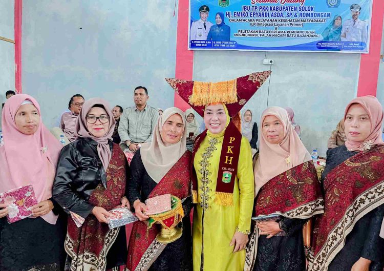Ketua TP-PKK Kab Solok Hadiri Acara Pelayanan Kesehatan ILP