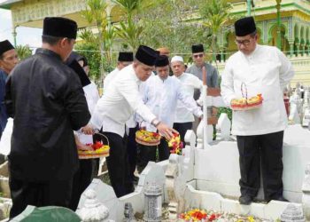 Pj Bupati Langkat Ziarah ke Makam Sultan Langkat dan Pendiri MABMI