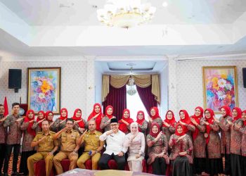 Pelepasan Kontingen Kab Solok pada Jambore Kader PKK Tingkat Provinsi