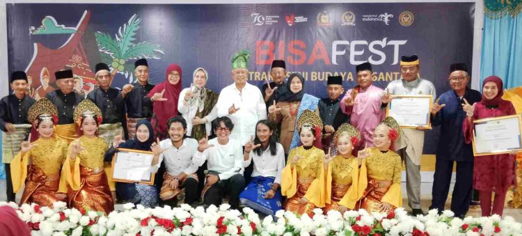 Anggota Komisi X DPR RI Djhohar Arifin Membuka BISA FEST Atraksi Seni Budaya Nusantara di Langkat