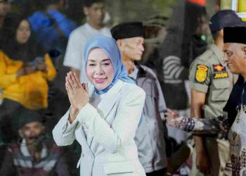 Ketua TP-PKK Kab Solok Buka Turnamen Bola Voli Walinagari Salayo Cup IV se-Sumatera Barat