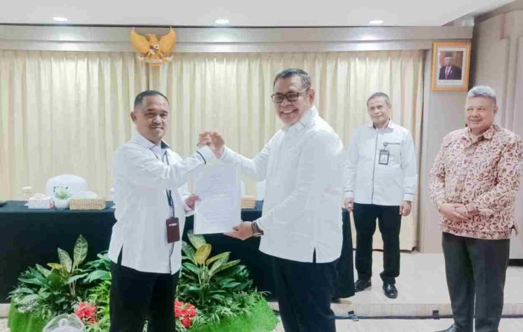 Pemkab Solok dan Pemko Solok Lakukan Serah Terima Barang Milik Daerah