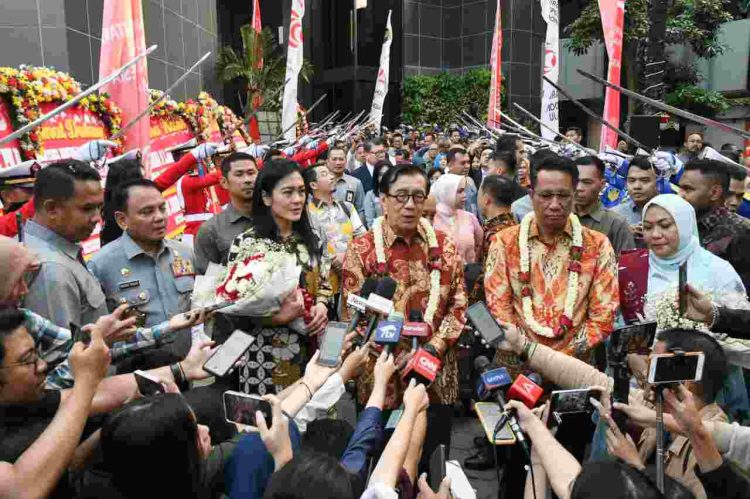 Terima Jabatan Menkumham, Supratman Minta Kolaborasi Seluruh Jajaran Kemenkumham