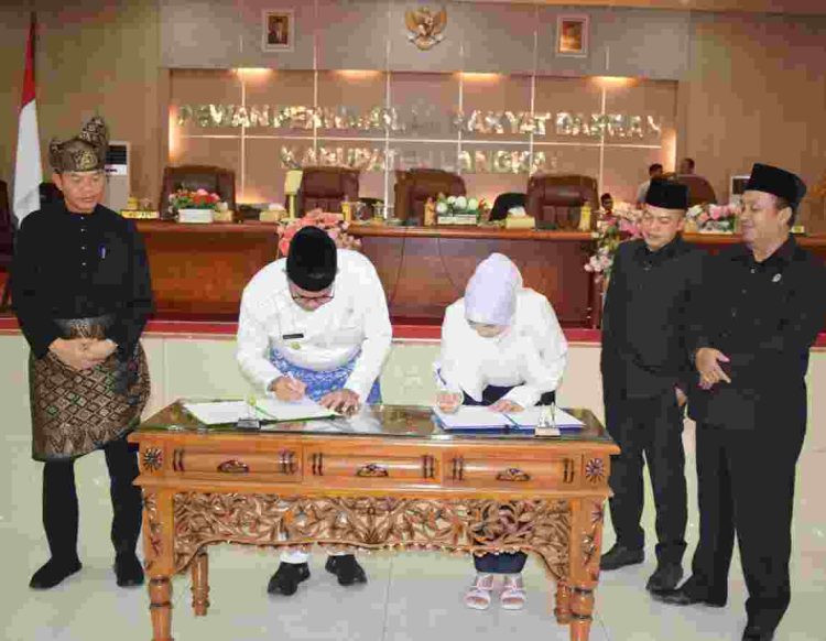 Nota Kesepakatan KUA/PPAS R-APBD 2025 Kabupaten Langkat Ditandatangani