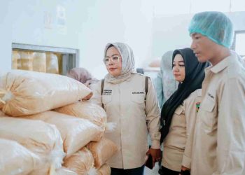 Pemkab Solok Lakukan Studi Tiru IKM Pangan Bawang Goreng ke Kuningan