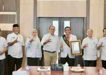 Pj Bupati Langkat Apresiasi dr. Agus Salim sebagai Tenaga Medis Teladan Nasional