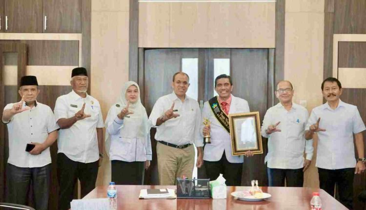 Pj Bupati Langkat Apresiasi dr. Agus Salim sebagai Tenaga Medis Teladan Nasional