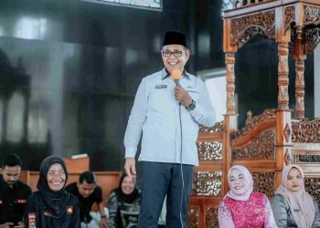 Bupati Solok Serahkan Insentif Kader Posyandu, Kader KB, dan BLT DD Triwulan III Tahun 2024