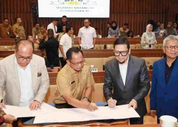 Komisi II DPR RI, Komite I DPD RI, dan Pemerintah Setuju 79 RUU Kabupaten/Kota Dibawa ke Sidang Paripurna