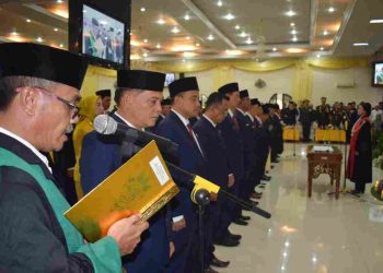 Sumpah-Janji 50 Anggota DPRD. (Red-Dberita.id)