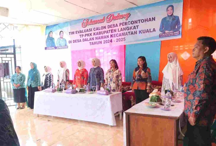 Pj Ketua TP PKK Langkat Evaluasi Calon Desa Percontohan 2024 di Kuala, Fokus pada Komitmen Kesejahteraan Keluarga