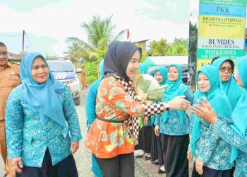 Pj Ketua TP PKK Langkat Evaluasi Calon Desa Percontohan 2024