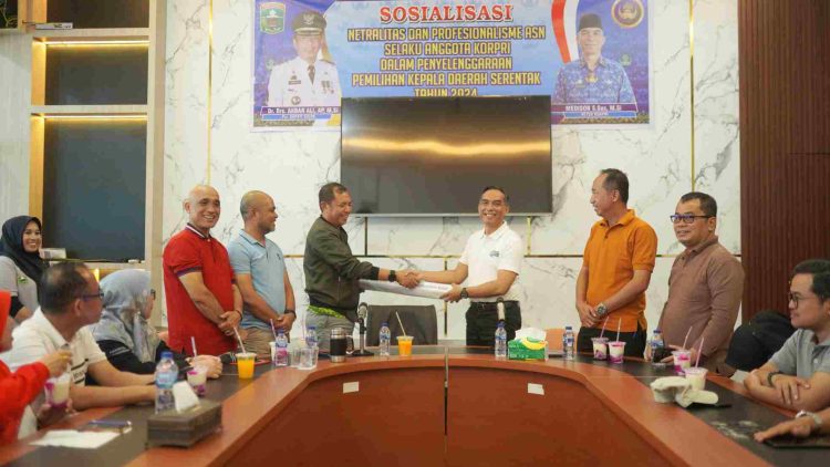 Pj Bupati Solok Akhiri Masa Jabatan, Gelar Pertemuan dengan Sekda dan Jajaran Pemerintah Kabupaten Solok