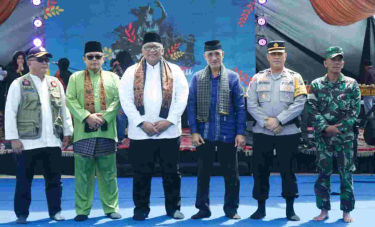 Pembukaan Karisma Event Nusantara Festival 5 Danau Kabupaten Solok