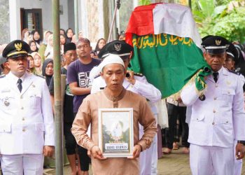Pj Bupati Langkat Pimpin Upacara Pelepasan Jenazah Kades Serapuh ABC