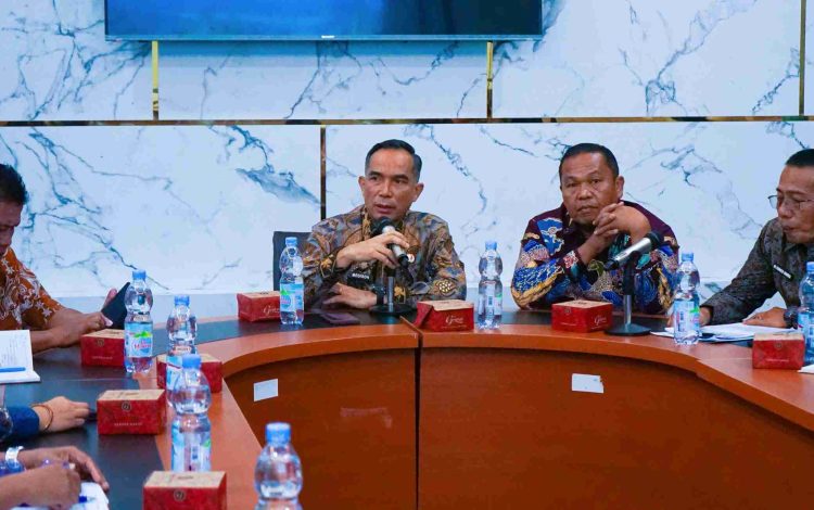 Pemkab Solok Gelar Rapat Tindak Lanjut Peningkatan Kualitas Layanan RSUD Arosuka