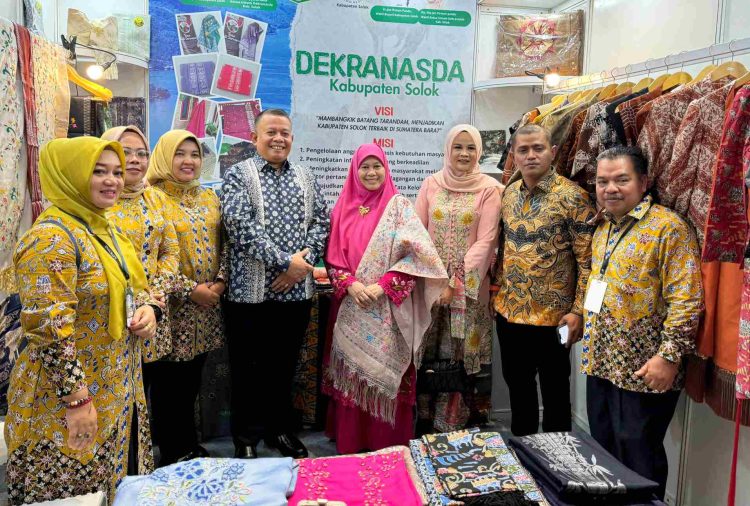 Wakil Bupati Solok Hadiri Pembukaan International Handicraft Trade Fair Tahun 2025