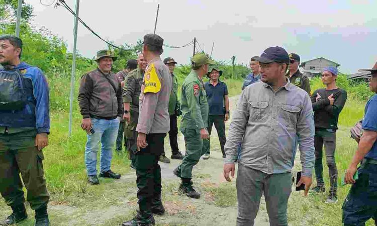 Kadis LHK Sumut Pimpin Pembongkaran Pagar Ilegal di Kawasan Hutan Negara