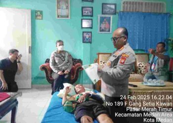 Kapolrestabes Medan Sambangi Kediaman Loper Koran Korban Percobaan Begal