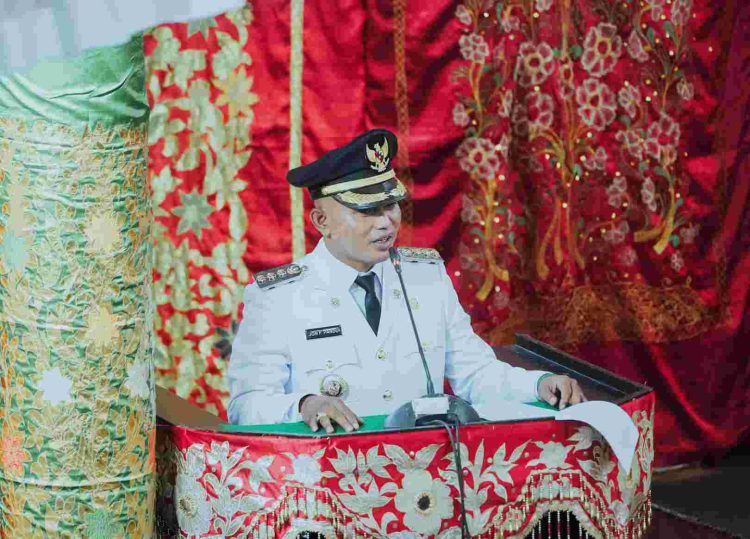Rapat Paripurna Penyampaian Pidato Perdana Bupati dan Wakil Bupati Solok Periode 2025-2030