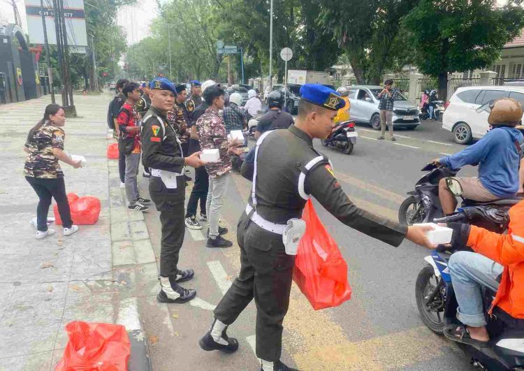 Berkah Ramadhan 1446 H, Denpom 1/5 Medan Pererat Silaturahmi dengan Berbagi Takjil